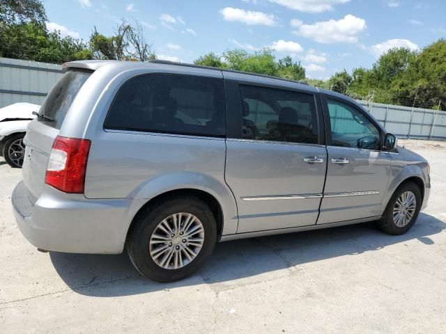 2015 Chrysler Town & Country Touring L