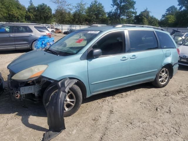 2006 Toyota Sienna LE