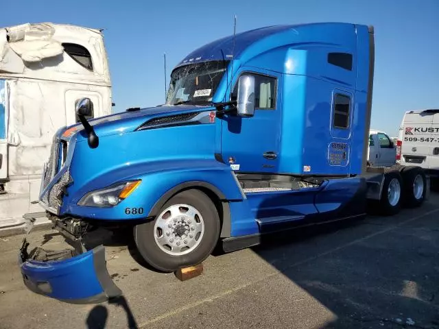 2023 Kenworth Construction T680