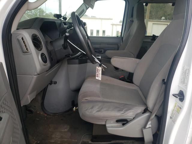 2012 Ford Econoline E350 Super Duty Wagon