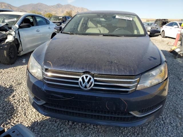 2014 Volkswagen Passat SE