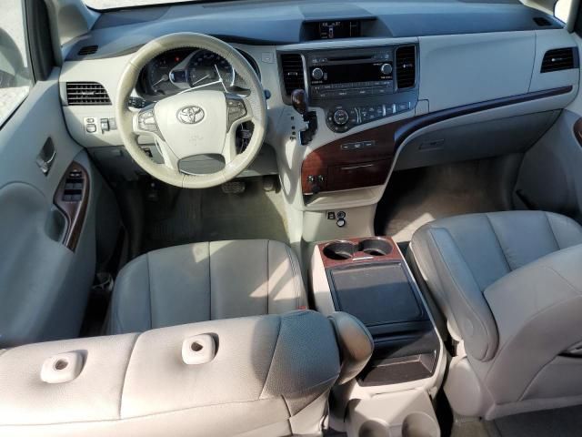 2012 Toyota Sienna XLE