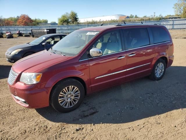 2015 Chrysler Town & Country Limited Platinum