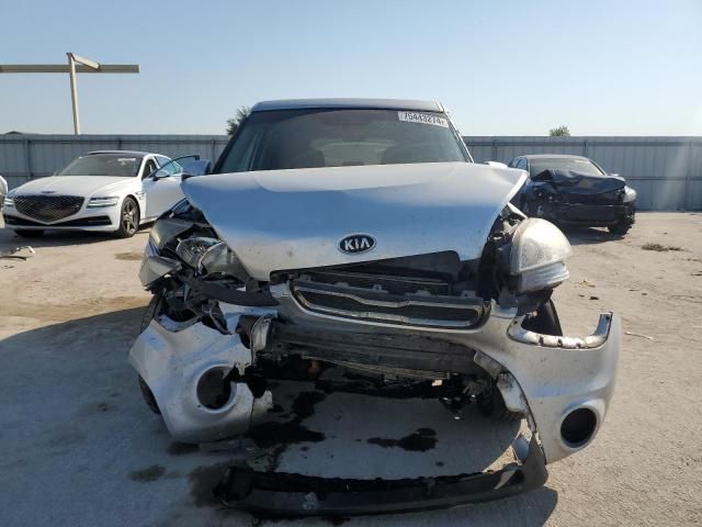 2013 KIA Soul +