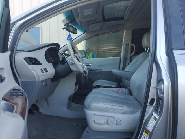 2011 Toyota Sienna XLE