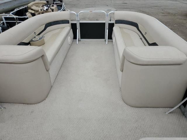 2012 Tahoe Boat