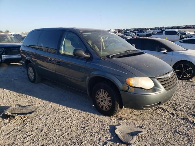 2006 Chrysler Town & Country LX