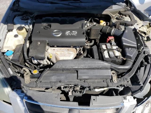 2004 Nissan Altima Base