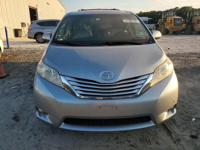 2013 Toyota Sienna XLE