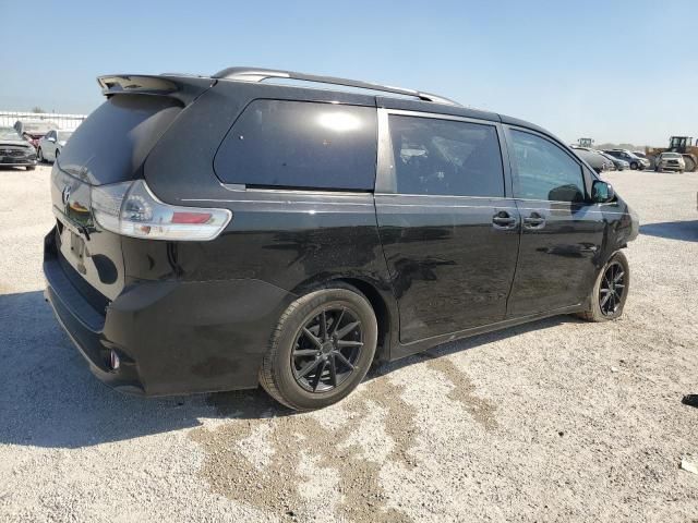 2012 Toyota Sienna Sport