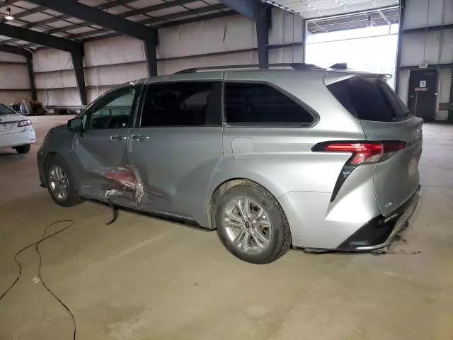 2021 Toyota Sienna XSE