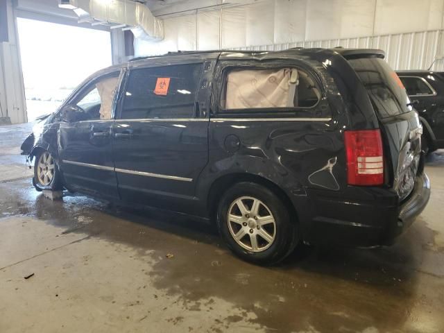 2010 Chrysler Town & Country Touring