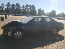 Carros salvage sin ofertas aún a la venta en subasta: 1999 Toyota Camry LE