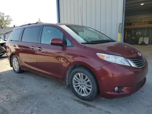 2014 Toyota Sienna XLE