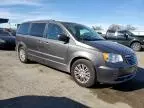 2015 Chrysler Town & Country Touring L