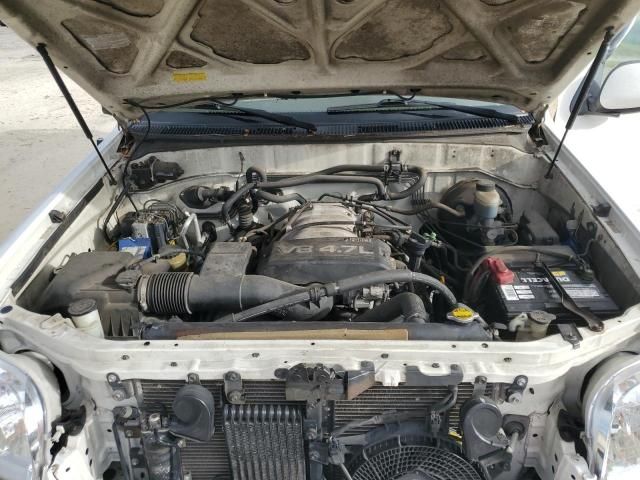 2002 Toyota Sequoia SR5