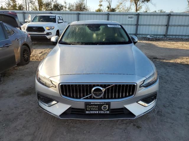 2022 Volvo S60 B5 Inscription