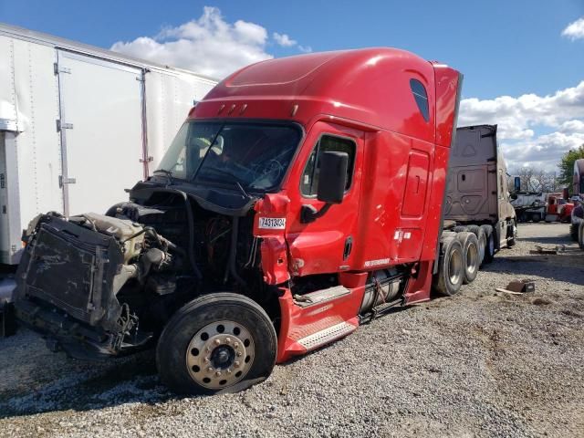 2016 Freightliner Cascadia 125