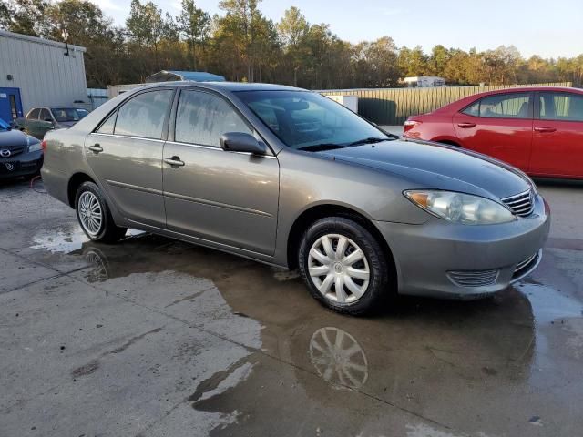 2005 Toyota Camry LE