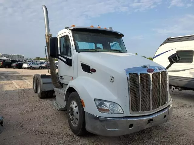 2018 Peterbilt 579