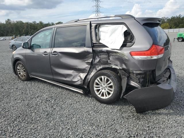 2011 Toyota Sienna XLE