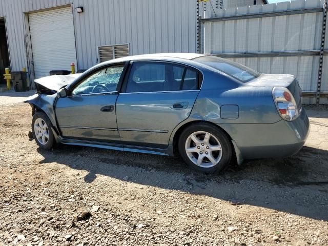 2002 Nissan Altima Base