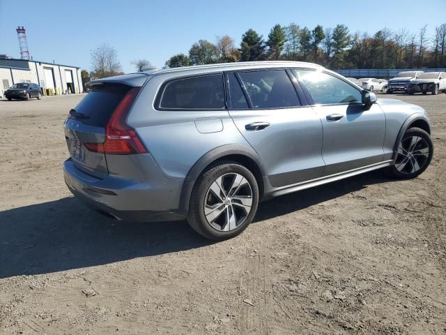 2020 Volvo V60 Cross Country T5 Momentum