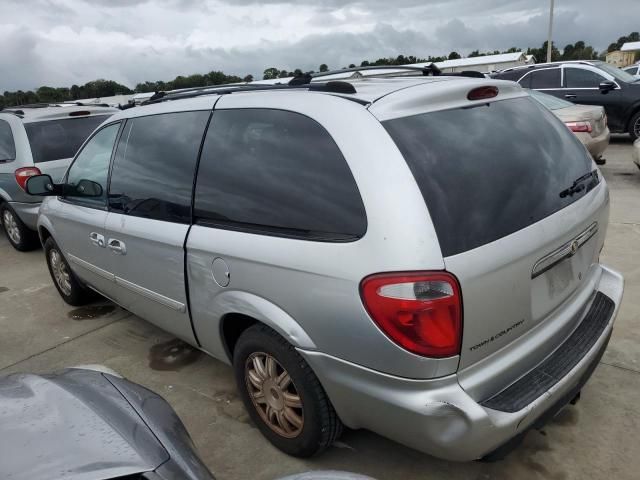 2005 Chrysler Town & Country Touring