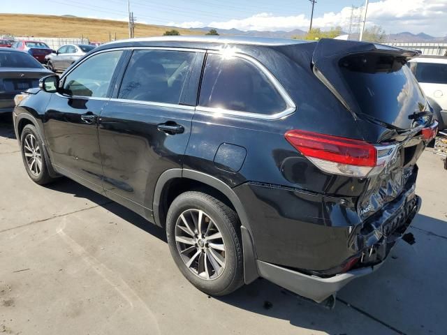 2017 Toyota Highlander SE