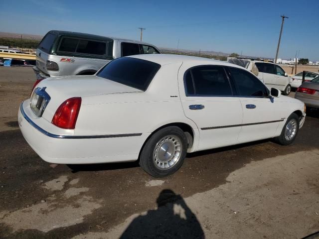 1999 Lincoln Town Car Executive