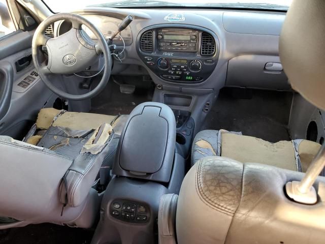 2004 Toyota Sequoia SR5