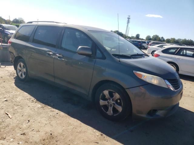 2013 Toyota Sienna LE