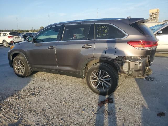 2019 Toyota Highlander SE