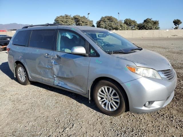 2016 Toyota Sienna XLE