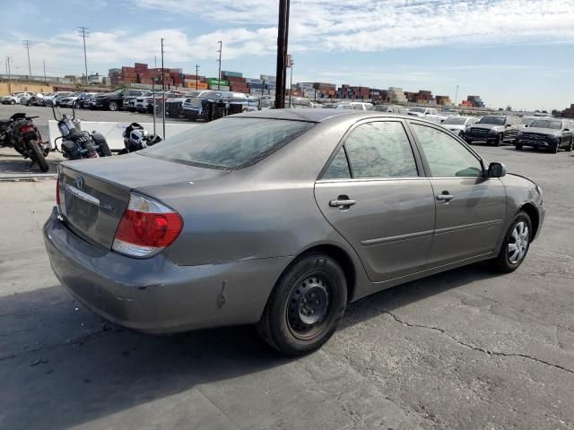 2005 Toyota Camry LE