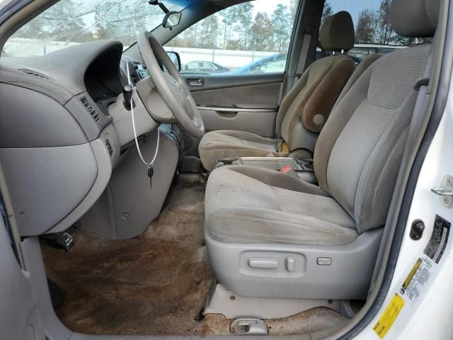 2006 Toyota Sienna CE