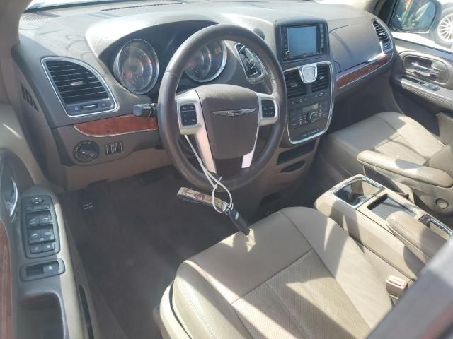 2015 Chrysler Town & Country Touring L