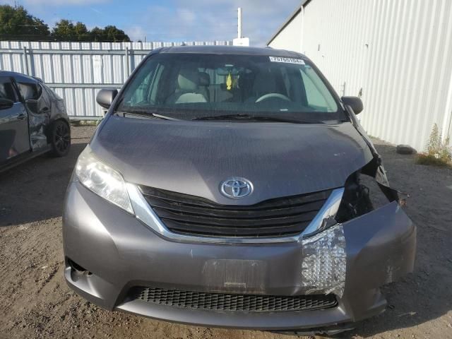 2014 Toyota Sienna LE