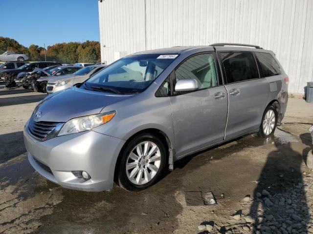 2013 Toyota Sienna XLE