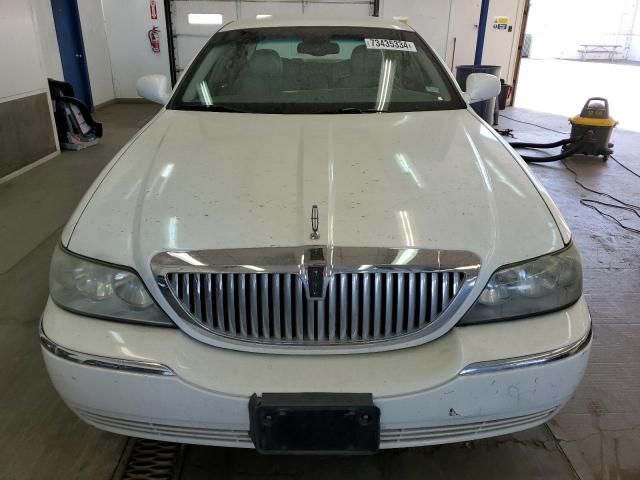 2003 Lincoln Town Car Executive