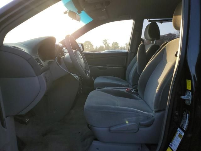 2010 Toyota Sienna CE