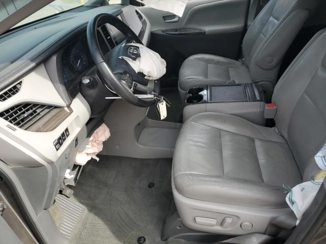 2016 Toyota Sienna XLE