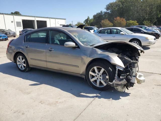 2005 Nissan Maxima SE