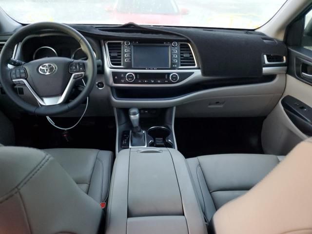 2019 Toyota Highlander SE