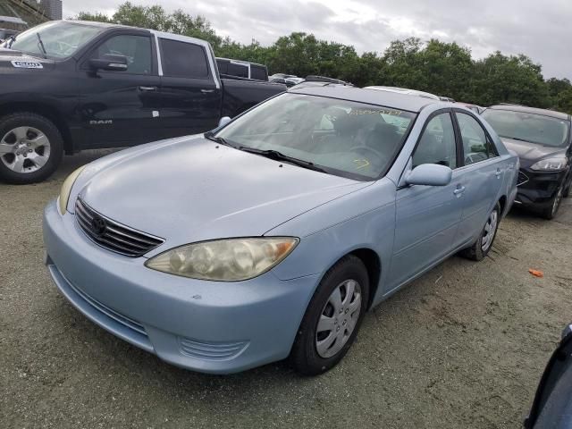 2005 Toyota Camry LE