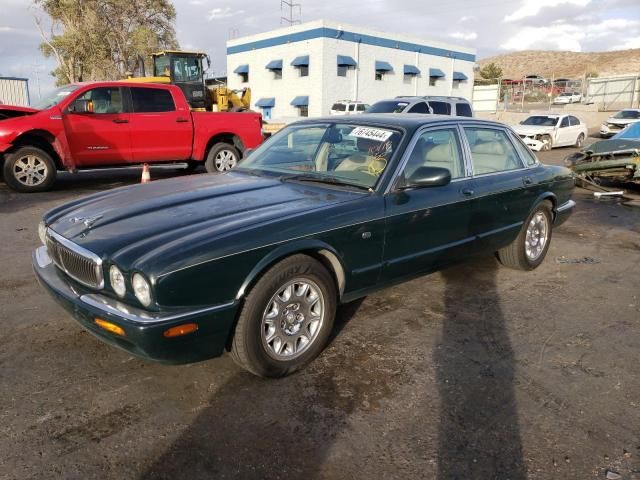 1999 Jaguar XJ8