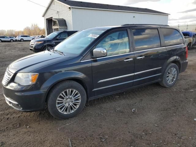 2013 Chrysler Town & Country Touring L