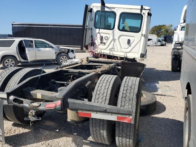 2020 Freightliner Cascadia 116