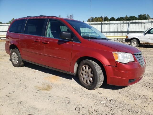 2010 Chrysler Town & Country LX