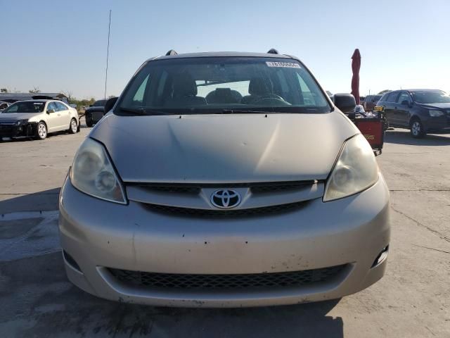 2009 Toyota Sienna CE